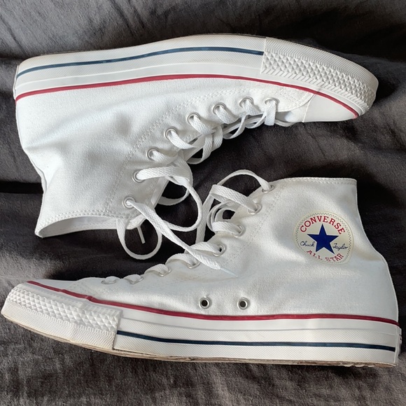 Classic White Converse Chuck Taylor